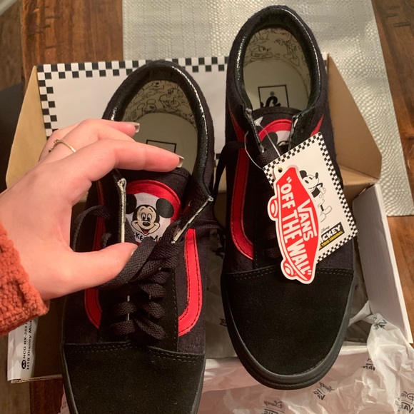 Limited Mickey Mouse vans - Picture 7 of 8